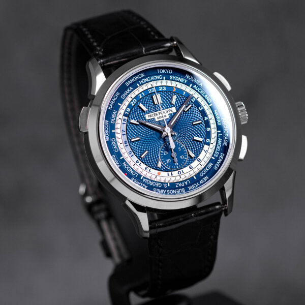 PATEK PHILIPPE COMPLICATIONS 5930G WHITEGOLD WORLD TIME FLYBACK CHRONOGRAPH BLUE DIAL (2019) - Gambar 4