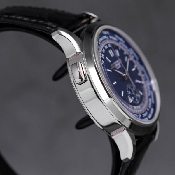 PATEK PHILIPPE COMPLICATIONS 5930G WHITEGOLD WORLD TIME FLYBACK CHRONOGRAPH BLUE DIAL (2019) - Gambar 3